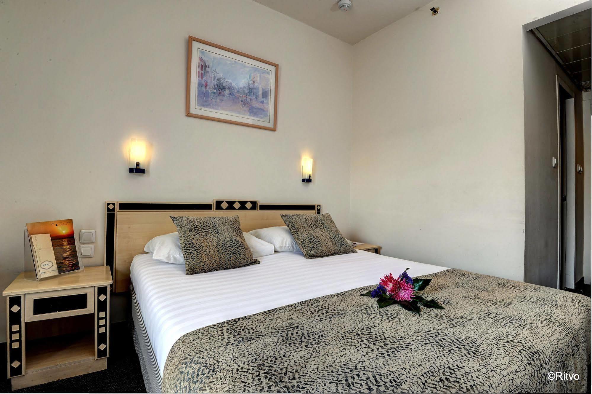 Hotel Brown